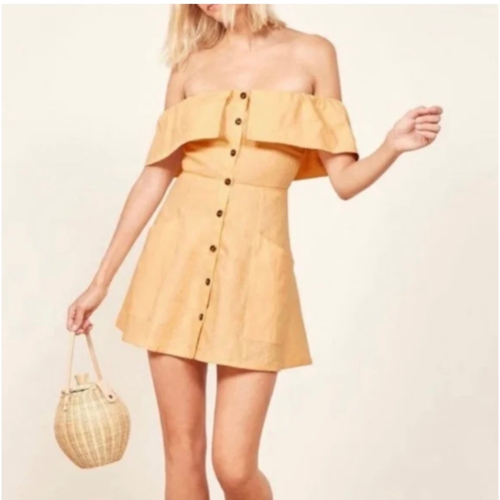 Reformation linen Yellow off the shoulder dress in size 2